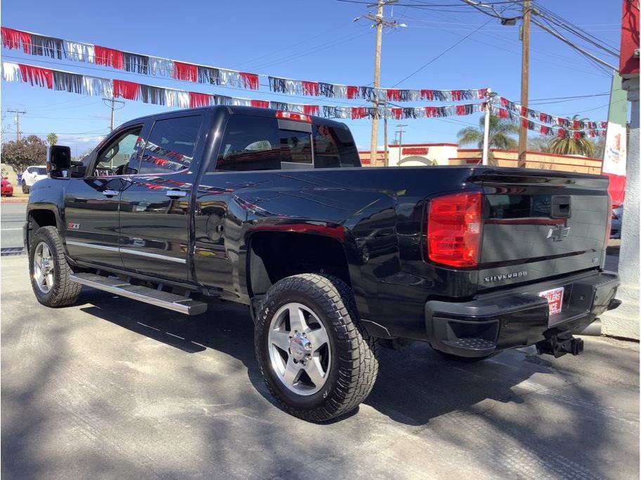 Used 2016 Chevrolet Silverado 2500 LTZ w/ Duramax Plus Package AWD/4WD image 8