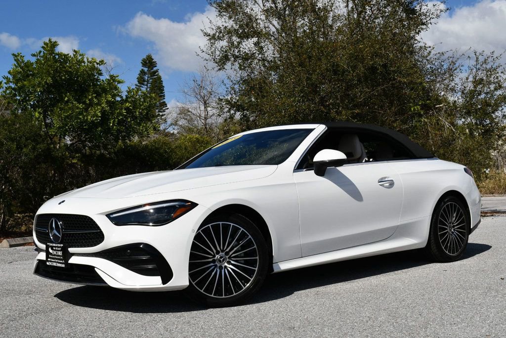 Used 2025 Mercedes-Benz CLE 300 4MATIC Cabriolet image 23