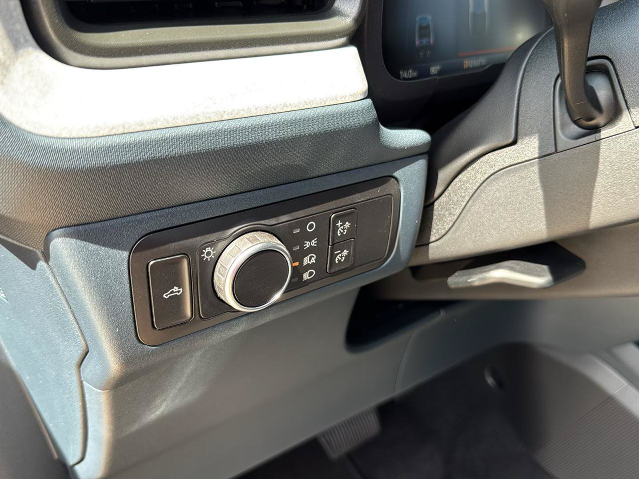 New 2026 Ford Maverick XLT w/ XLT Luxury Package FWD image 28