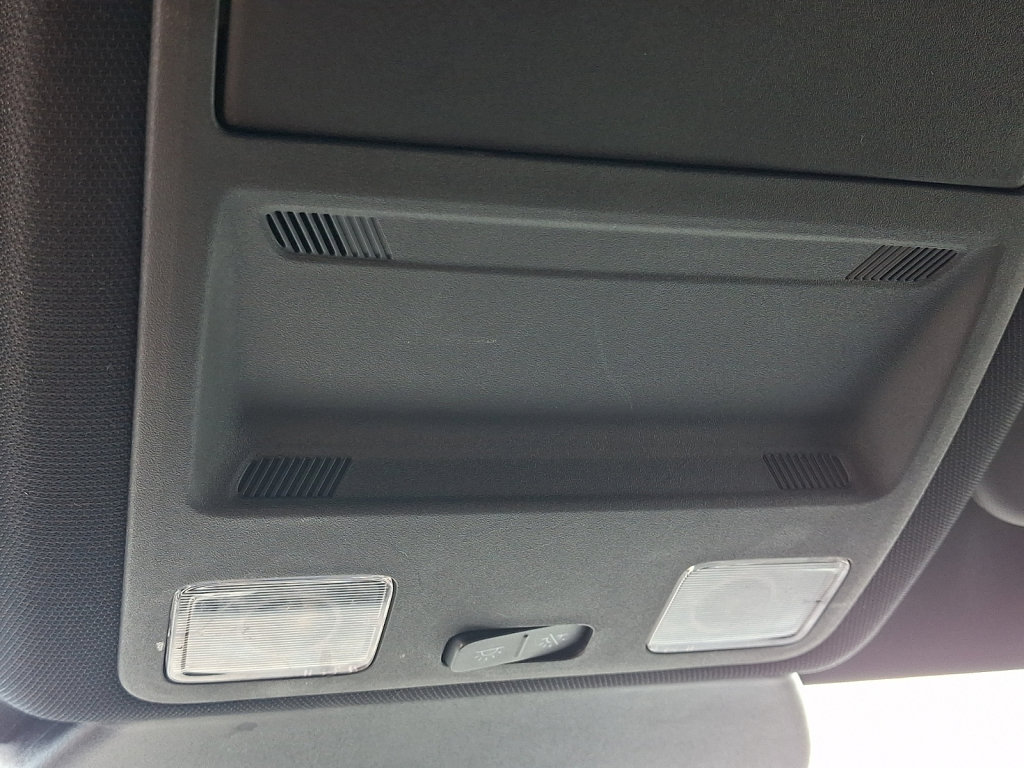 Used 2025 Ford Escape ST-Line FWD image 32