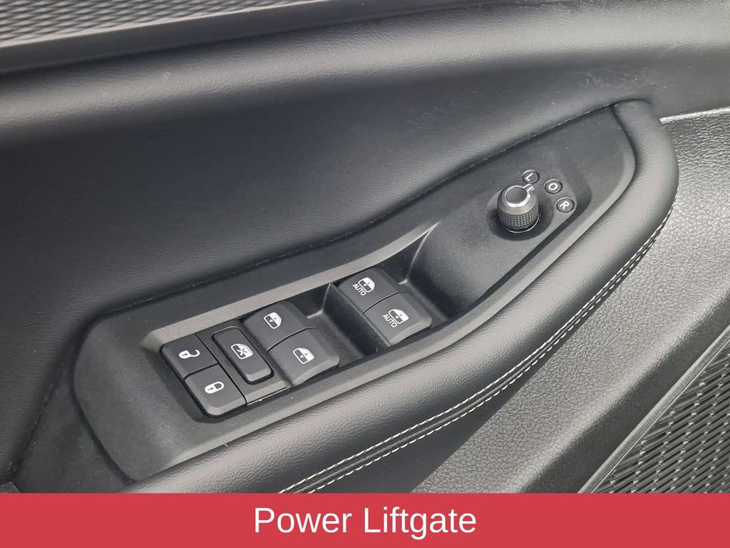 Used 2025 Jeep Grand Cherokee L Laredo w/ Luxury Tech Group I RWD image 15
