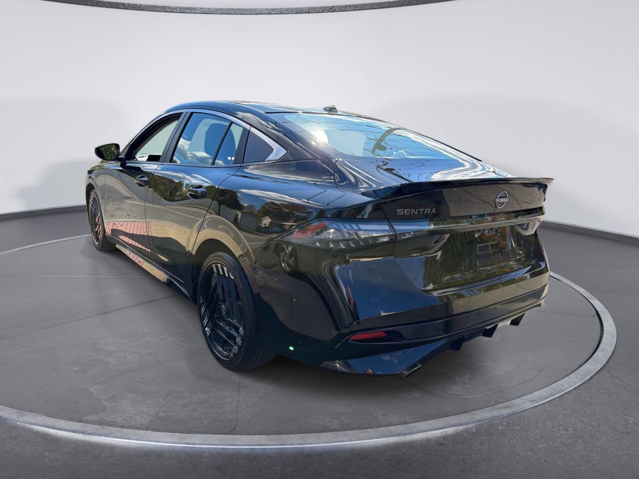 Used 2026 Nissan Sentra SR w/ Floor Mat Package FWD image 3