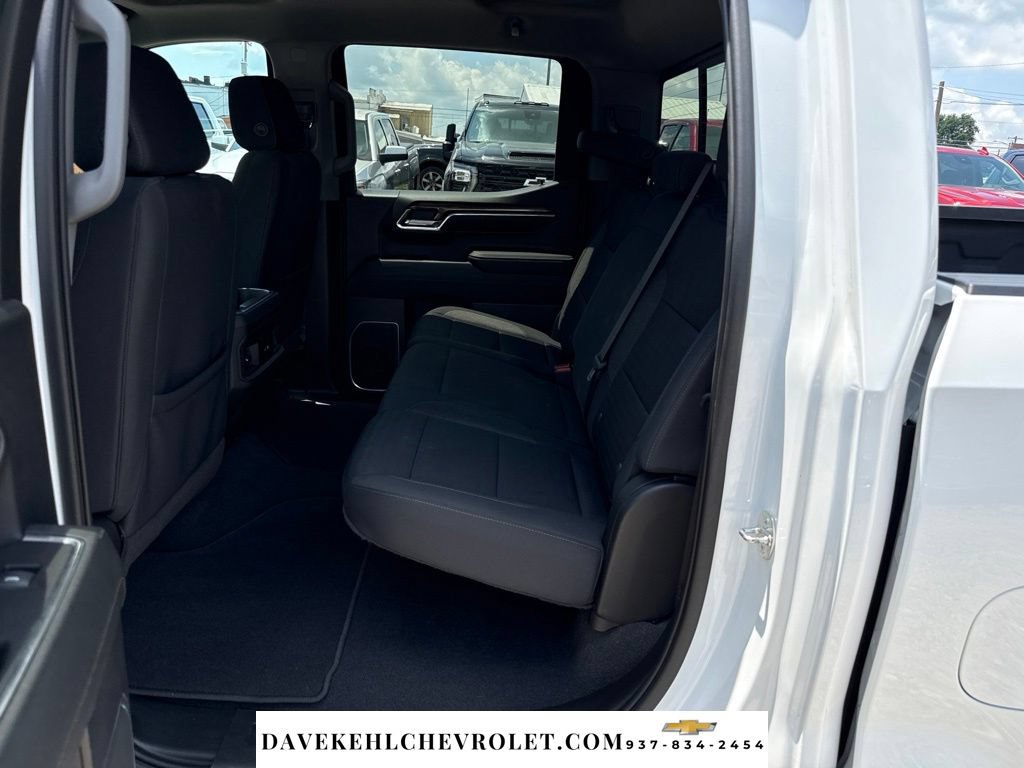 Used 2023 Chevrolet Silverado 1500 LT AWD/4WD image 17