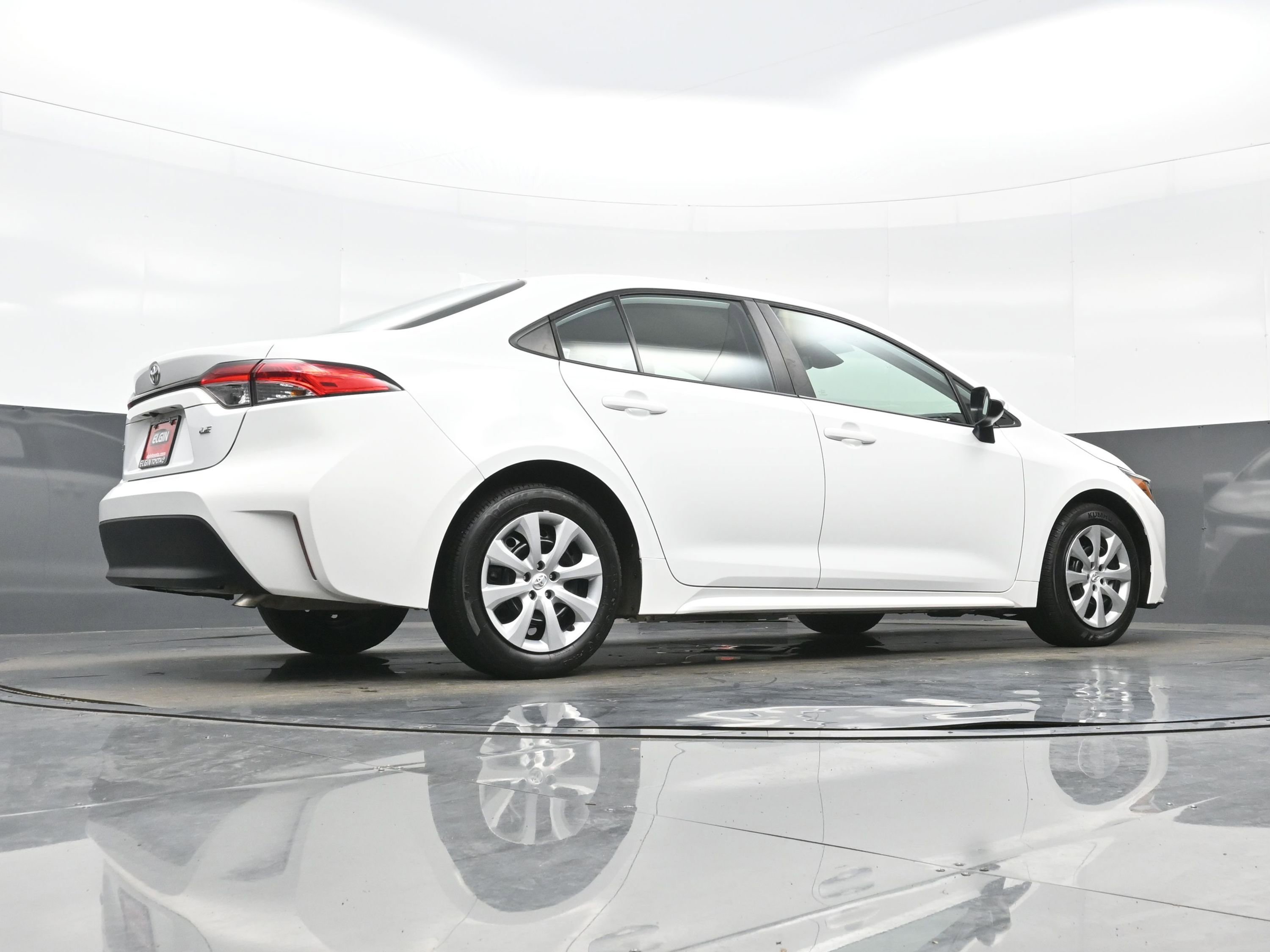 Used 2023 Toyota Corolla LE FWD image 31