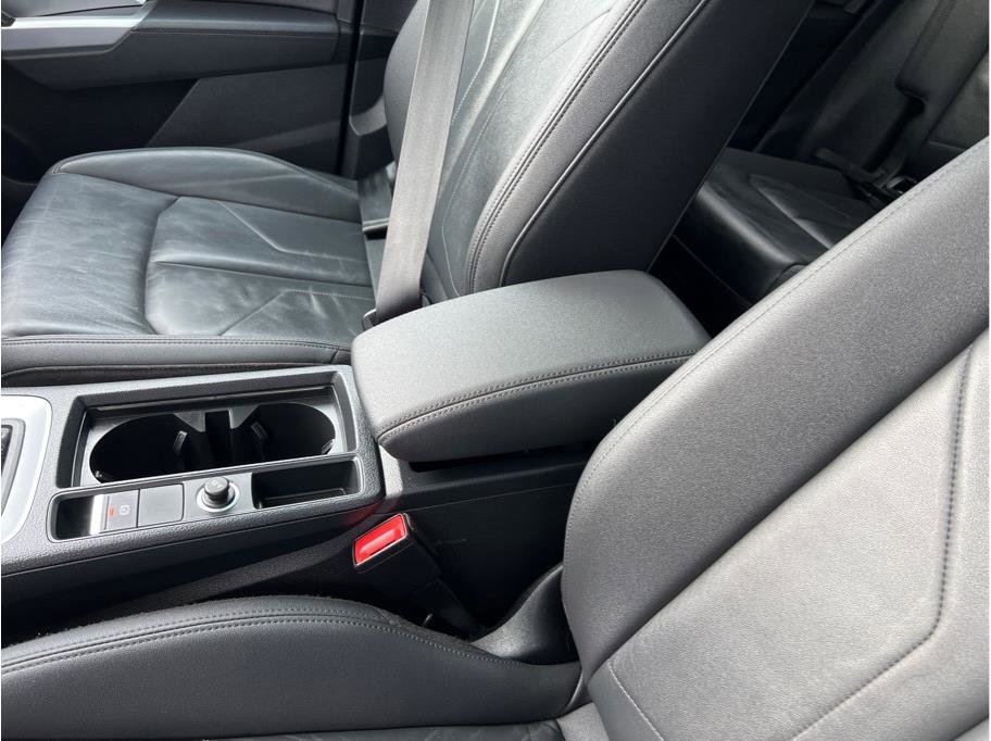 Used 2020 Audi Q3 2.0T Premium Plus w/ Premium Plus Package image 15