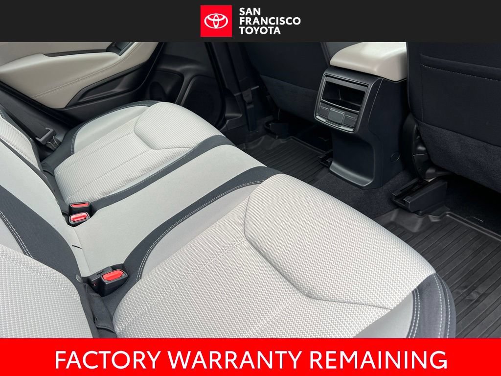 Used 2022 Subaru Forester AWD/4WD image 17
