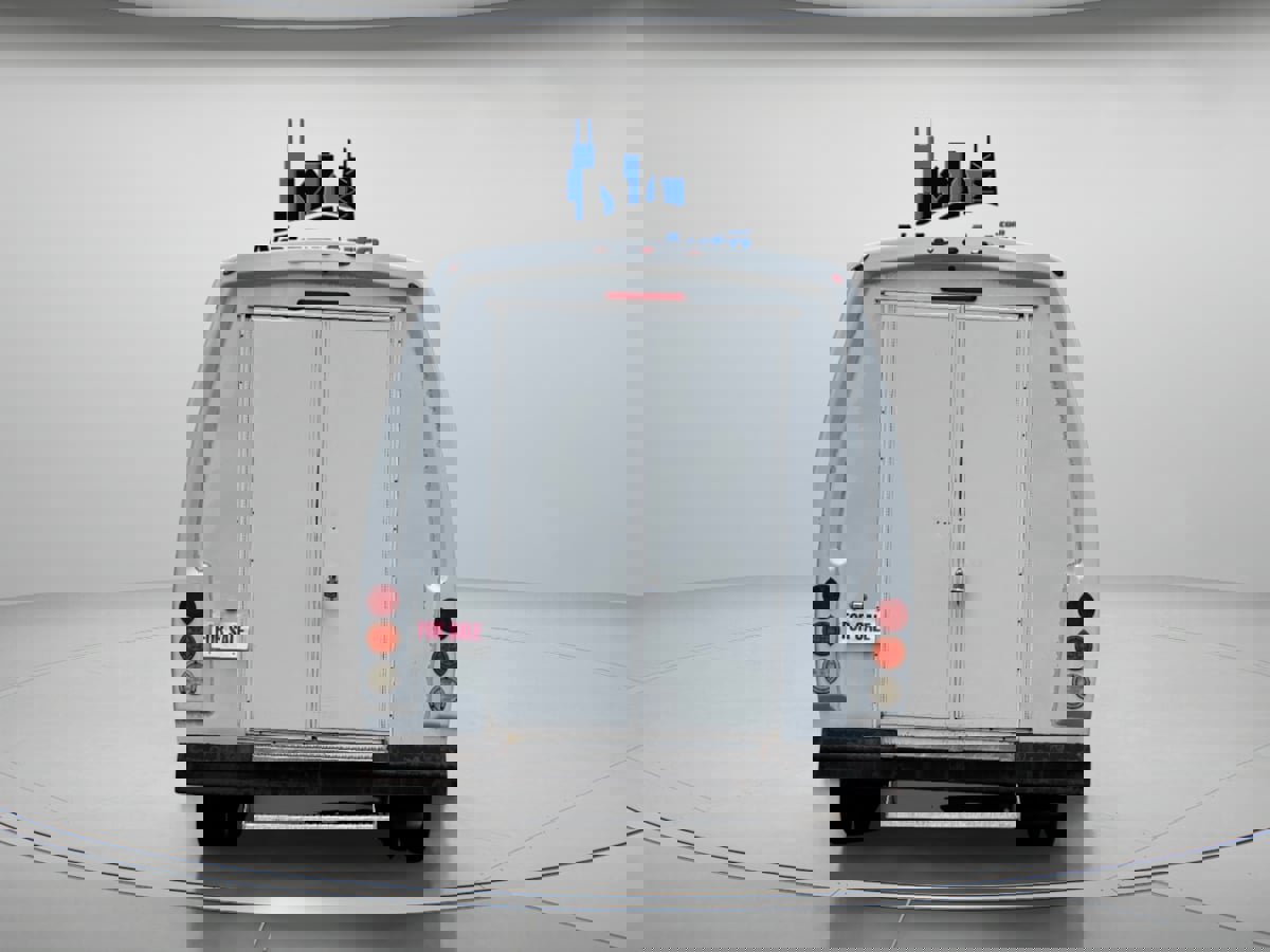 Used 2016 Ford E-450 and Econoline 450 Super Duty w/ Shuttle Bus Prep Package image 5