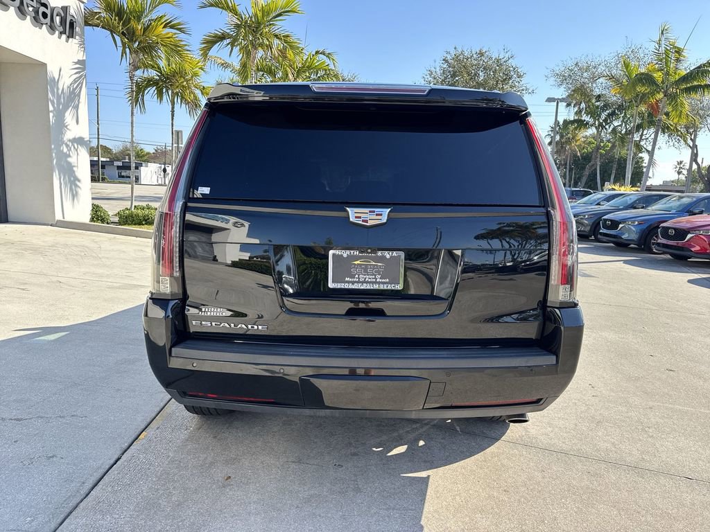 Used 2019 Cadillac Escalade Platinum w/ Escalade Sport Edition image 2