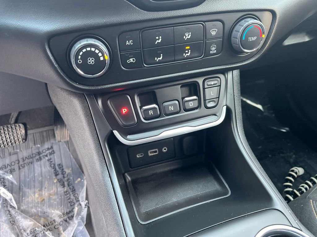 Used 2019 GMC Terrain SLE w/ Black Edition image 17