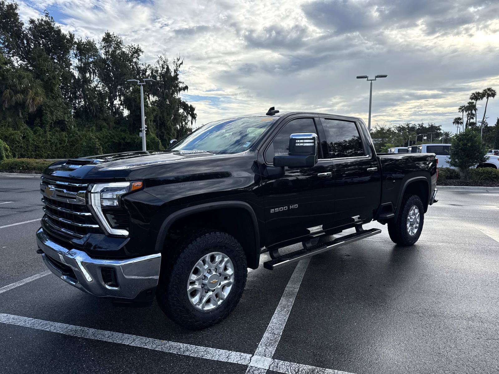 Used 2024 Chevrolet Silverado 2500 LTZ AWD/4WD image 7