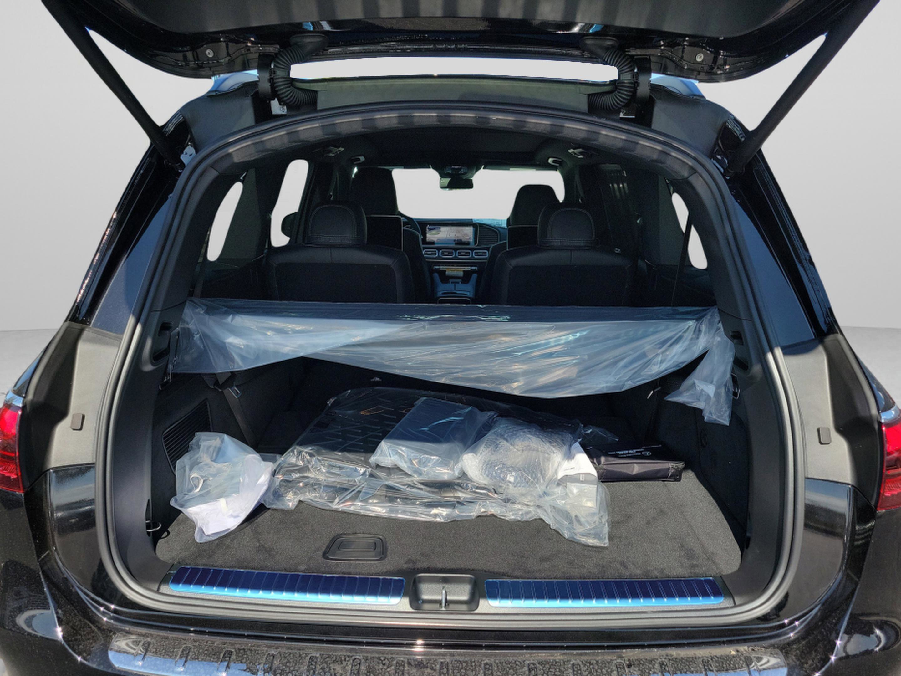 New 2026 Mercedes-Benz GLS 580 4MATIC image 6