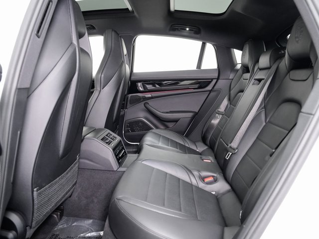 Certified 2025 Porsche Panamera 4 image 23