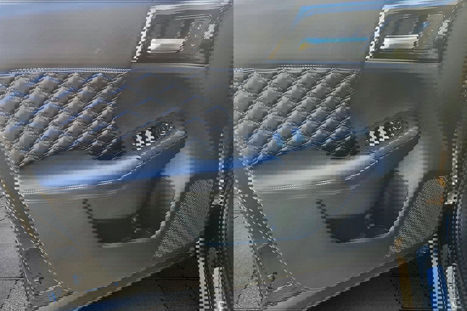 Used 2023 Mitsubishi Outlander SEL image 18