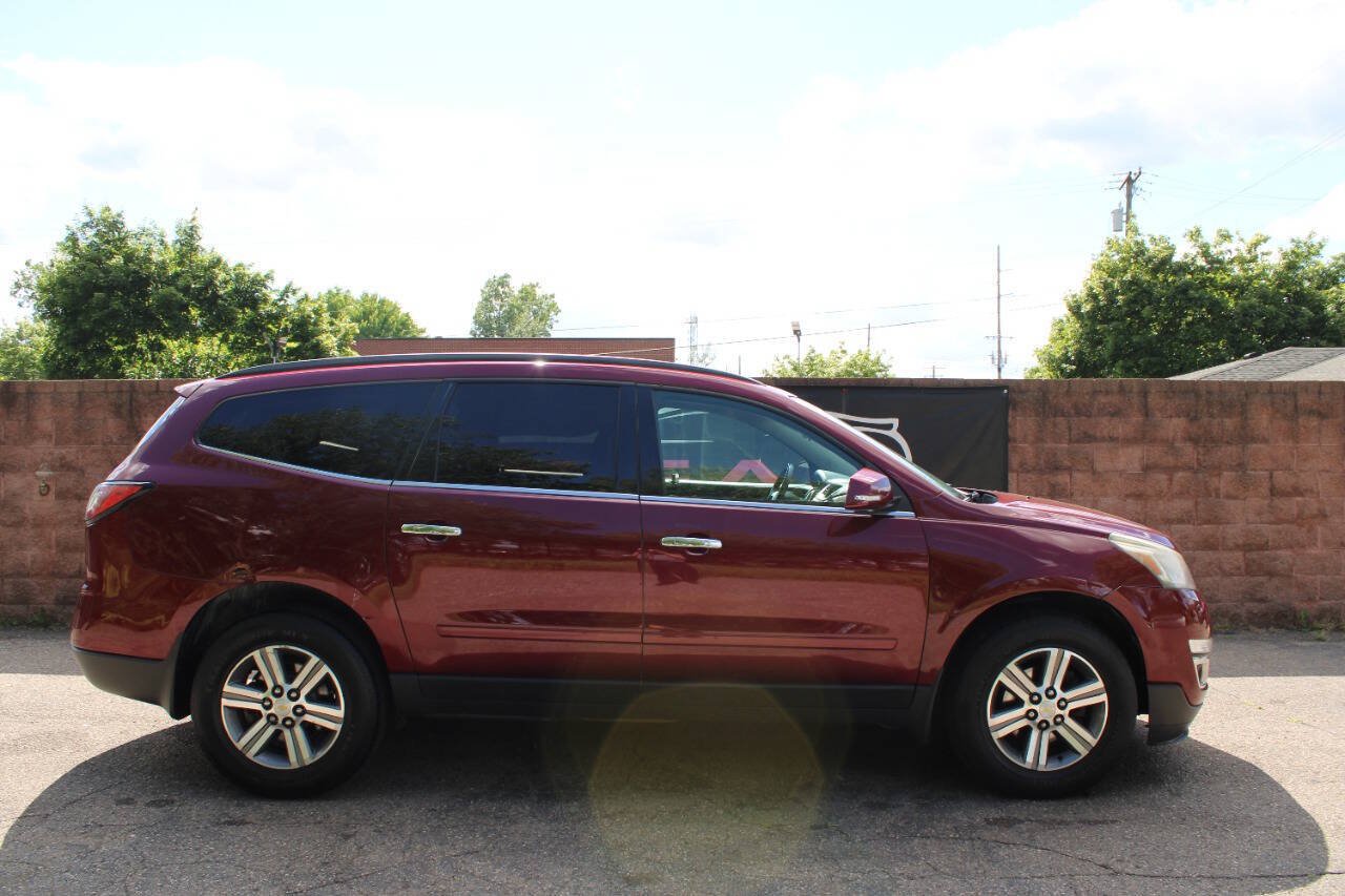 Used 2015 Chevrolet Traverse LT AWD/4WD image 3