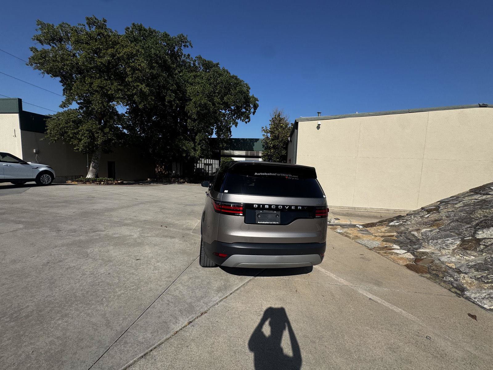 Certified 2025 Land Rover Discovery S AWD/4WD image 5