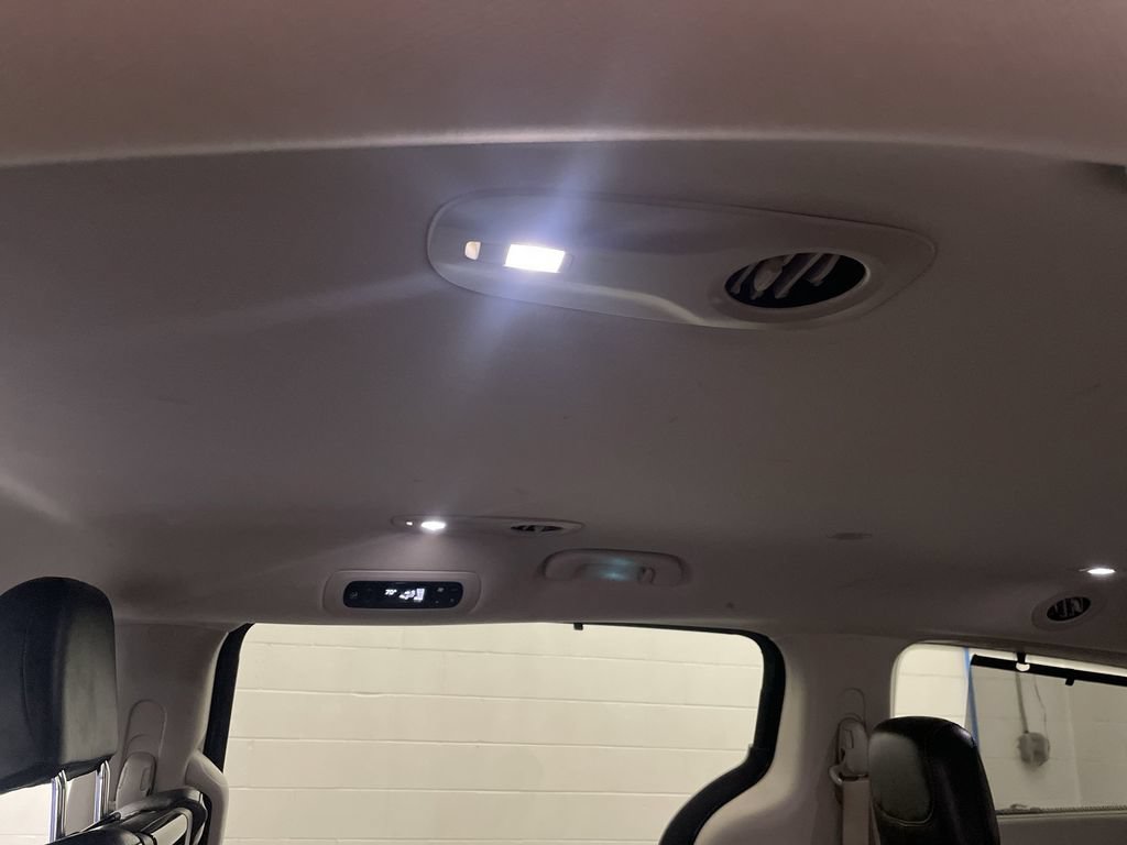 Used 2019 Chrysler Pacifica Touring-L Plus FWD image 15