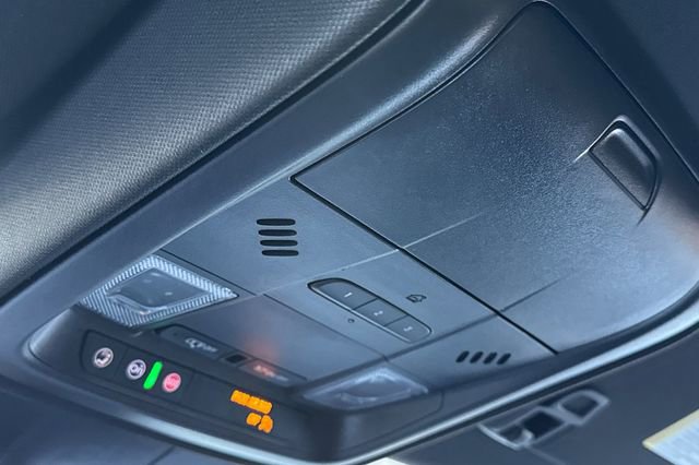 Used 2024 Cadillac XT4 Premium Luxury image 24