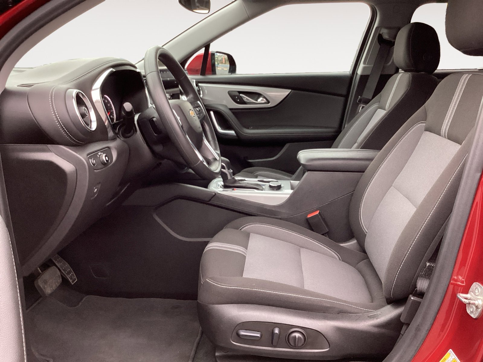 Used 2025 Chevrolet Blazer LT image 26