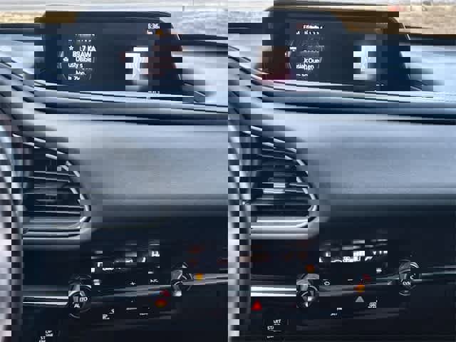 Used 2021 MAZDA CX-30 AWD 2.5 S w/ Select Package image 18