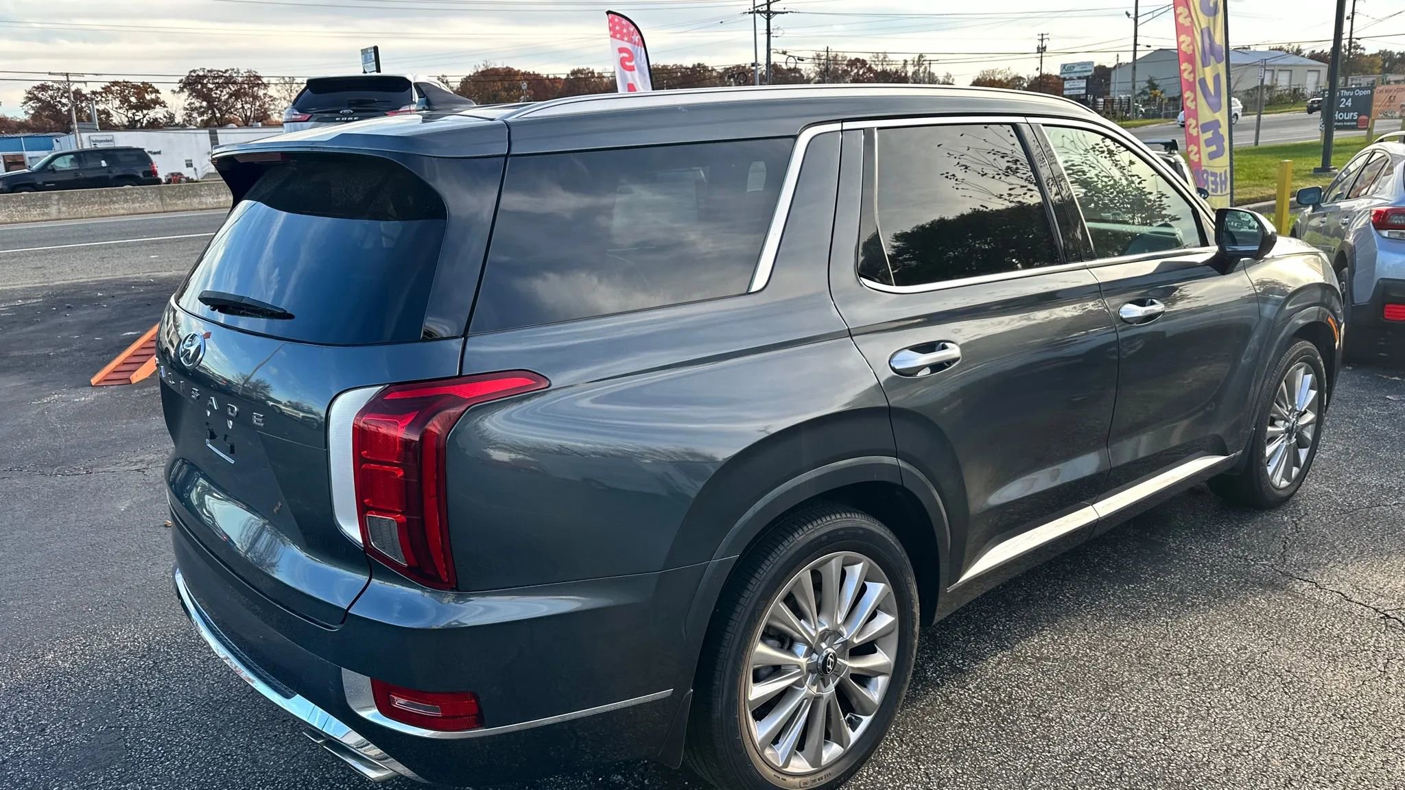 Used 2020 Hyundai Palisade Limited image 5