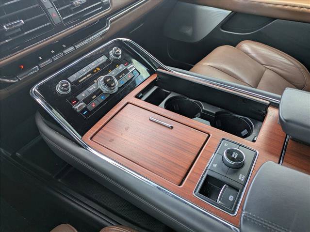 Used 2024 Lincoln Navigator Reserve AWD/4WD image 12