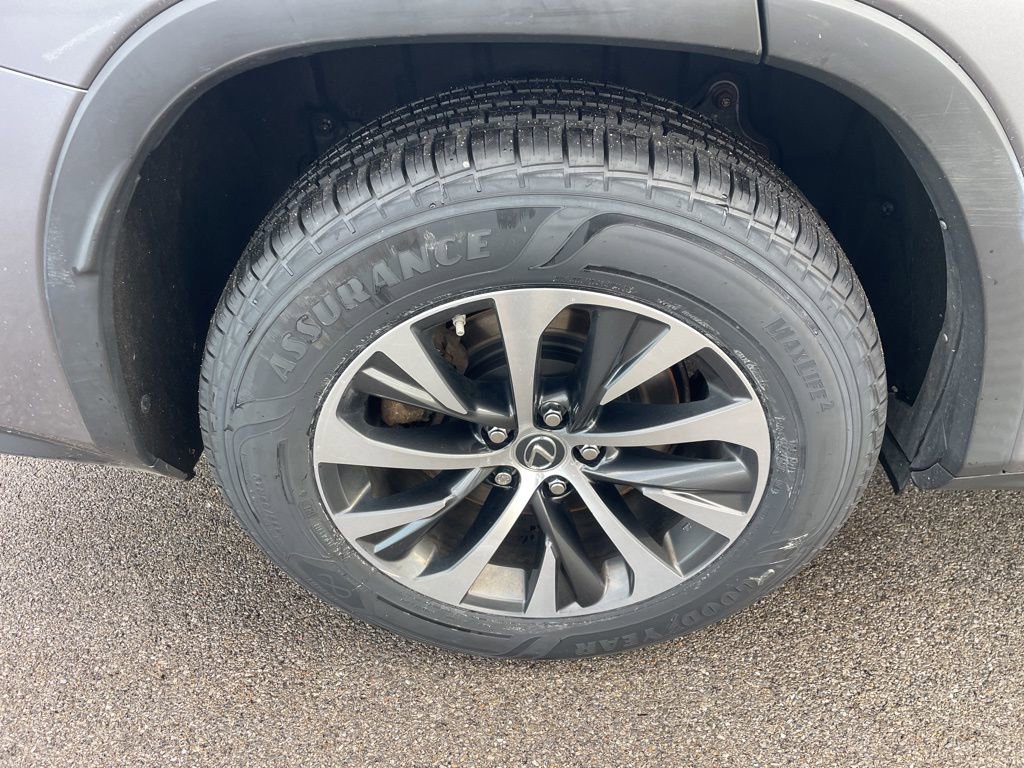 Used 2021 Lexus RX 350L Premium w/ Premium Package image 17