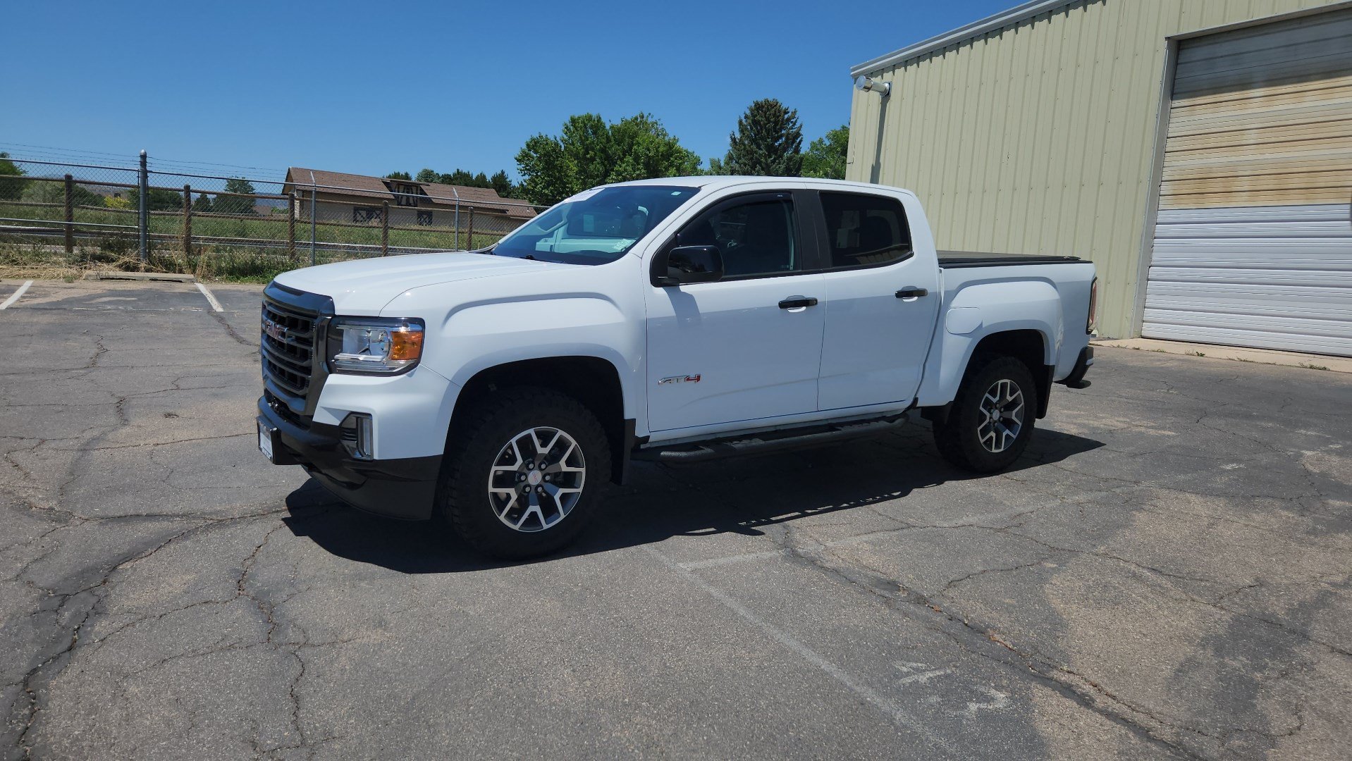 Used 2021 GMC Canyon AT4 w/ Driver Alert Package AWD/4WD image 3