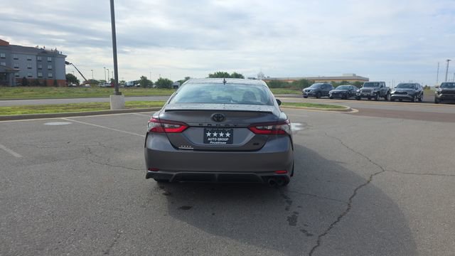 Used 2024 Toyota Camry SE w/ Convenience Package FWD image 7