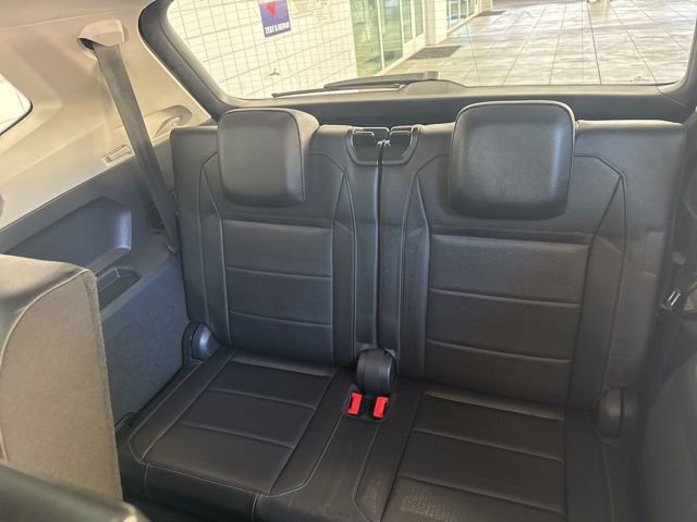 Used 2018 Volkswagen Tiguan SEL image 19