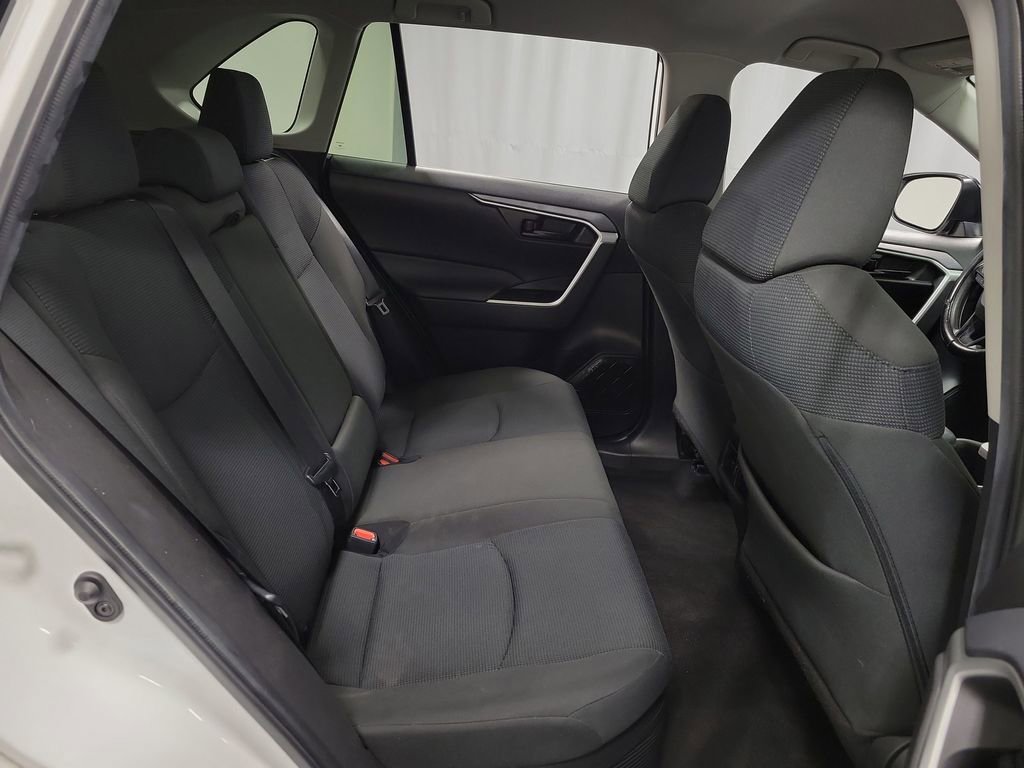 Used 2022 Toyota RAV4 LE AWD/4WD image 24