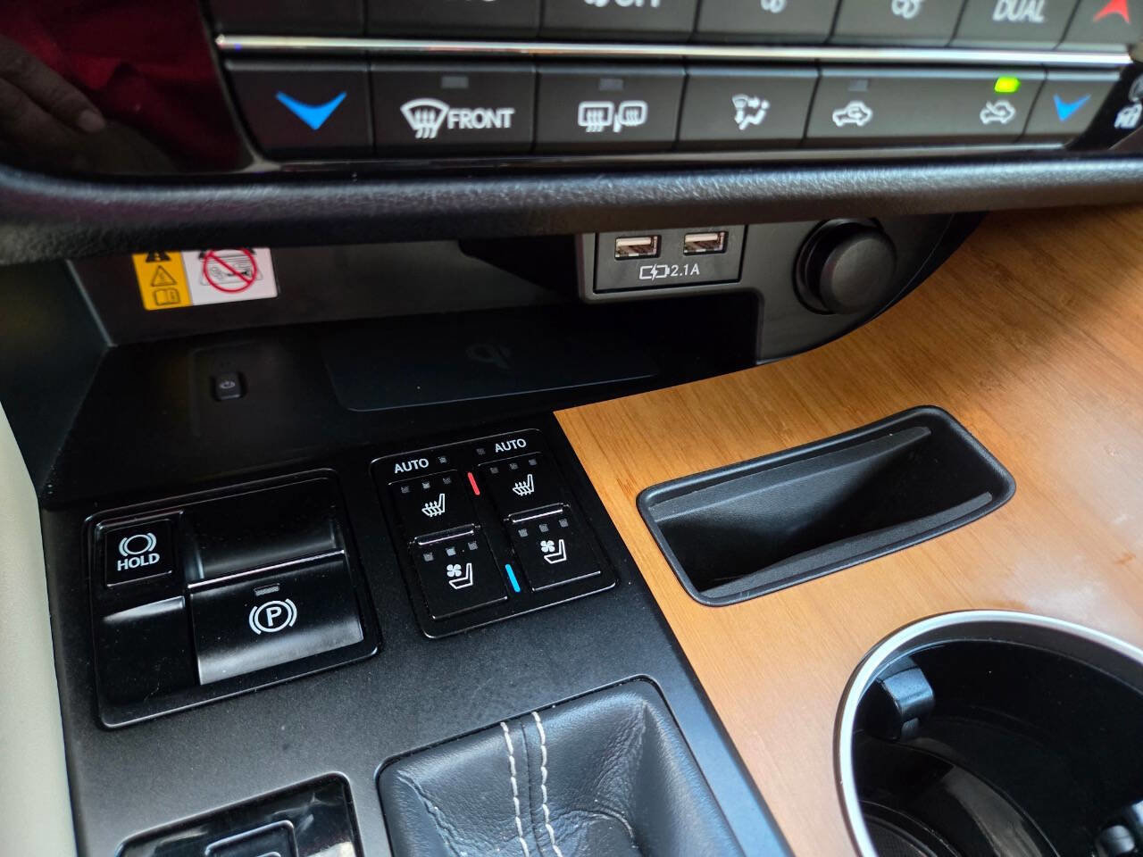 Used 2022 Lexus RX 450h AWD w/ Premium Package image 26