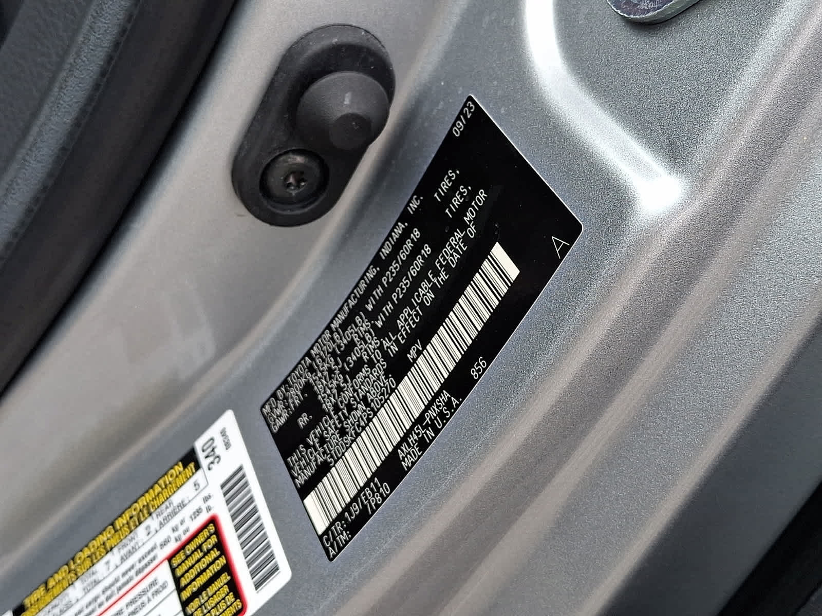 Used 2023 Toyota Sienna XSE w/ XSE Plus Package AWD/4WD image 32