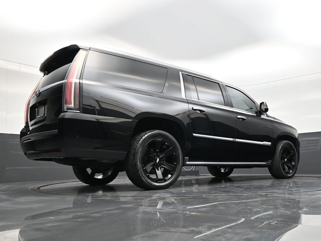 Used 2019 Cadillac Escalade ESV Premium Luxury image 27