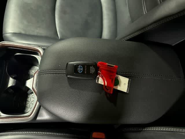 Used 2019 Toyota RAV4 Limited w/ Carpet Mat Package AWD/4WD image 34