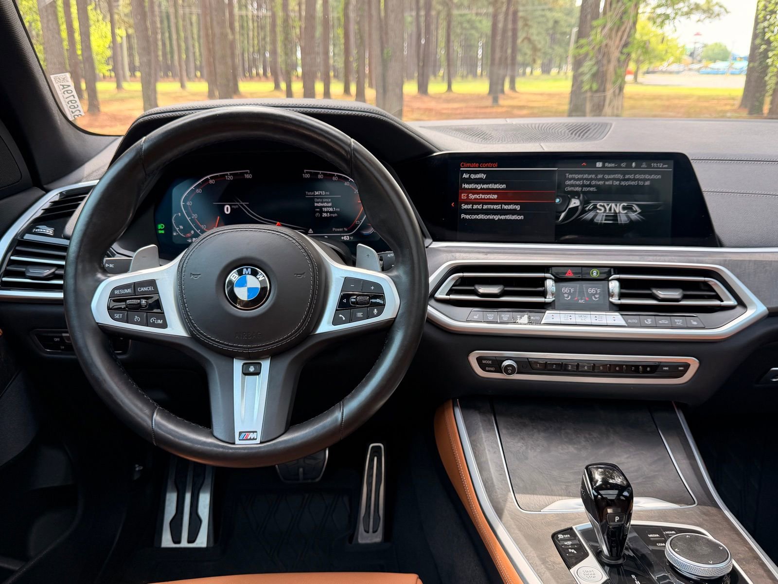 Used 2022 BMW X5 xDrive40i w/ M Sport Package AWD/4WD image 3