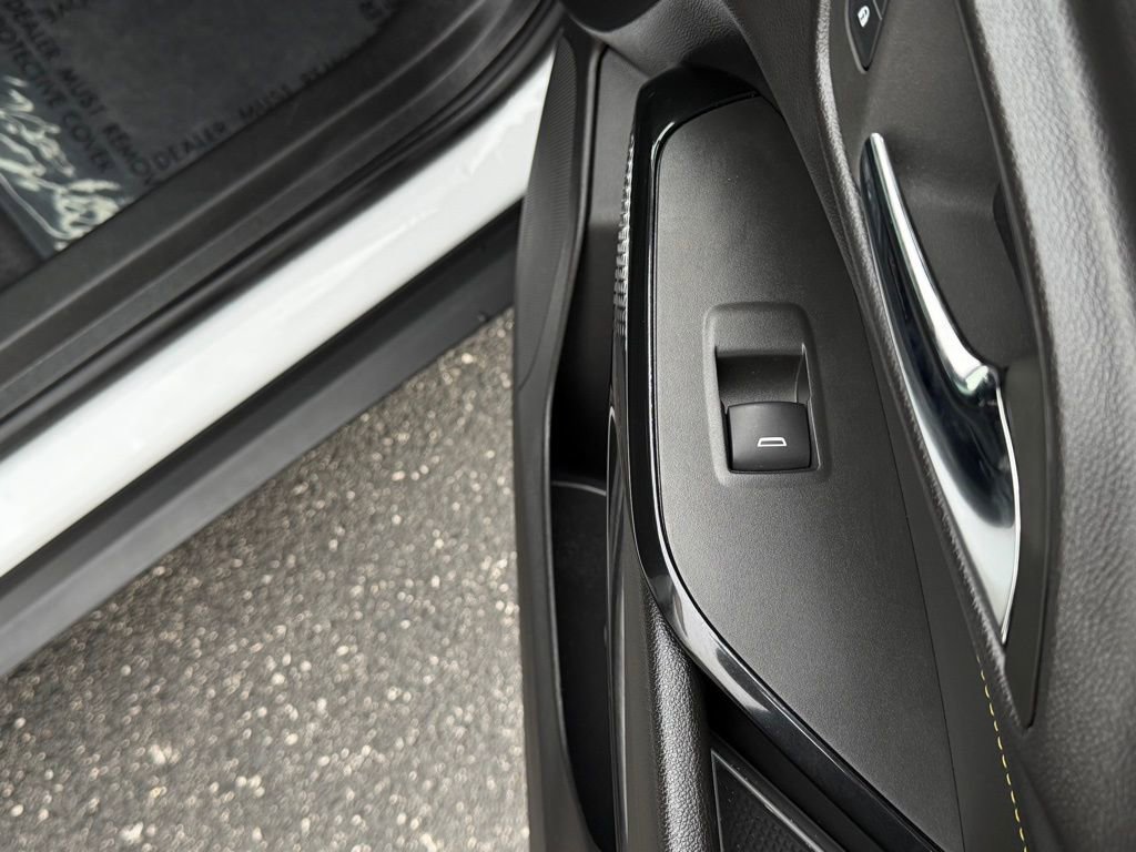 Used 2025 Chevrolet Trax ACTIV w/ Sunroof Package image 24