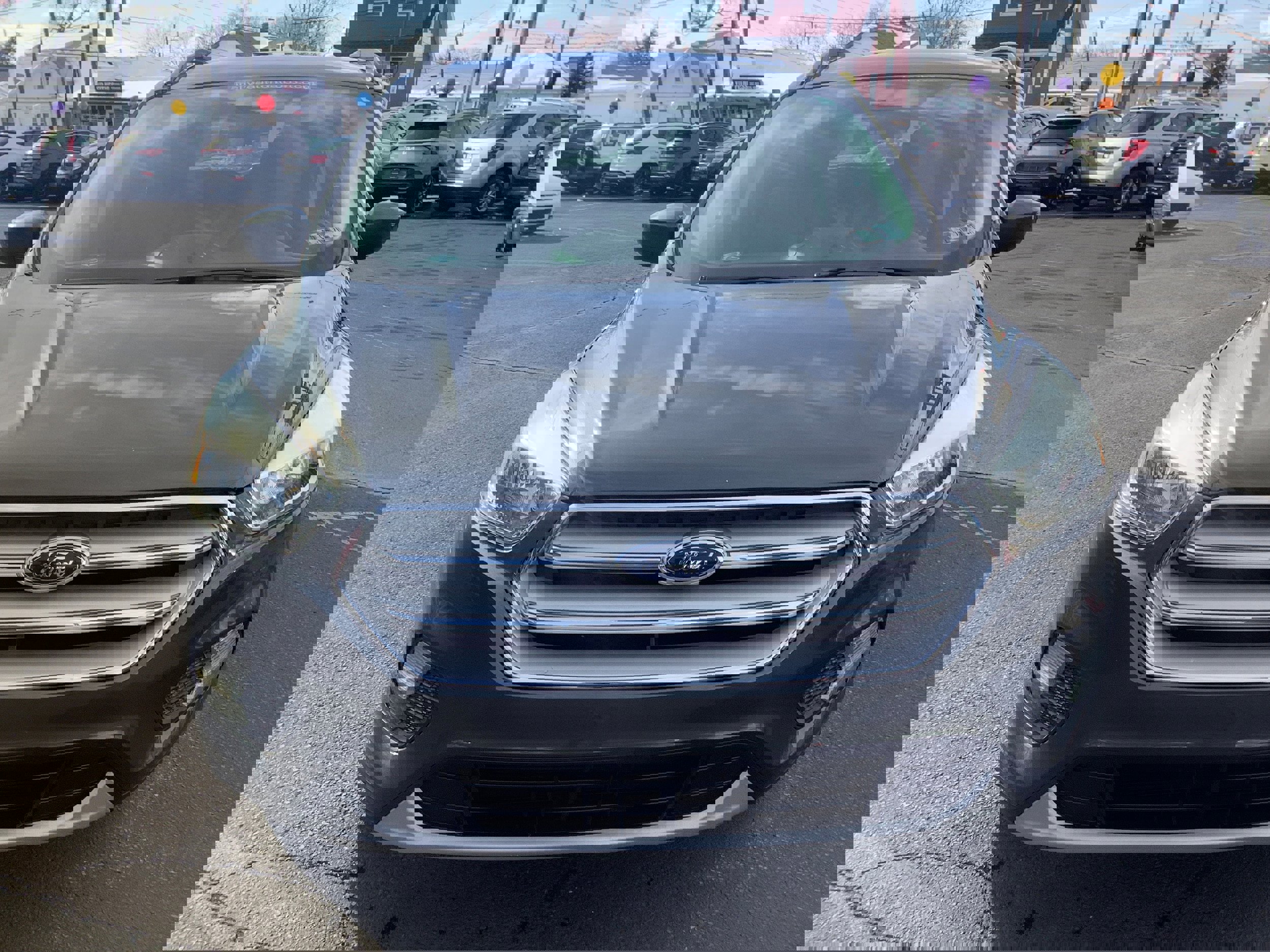 Used 2018 Ford Escape SE w/ SE Sync 3 Package image 3