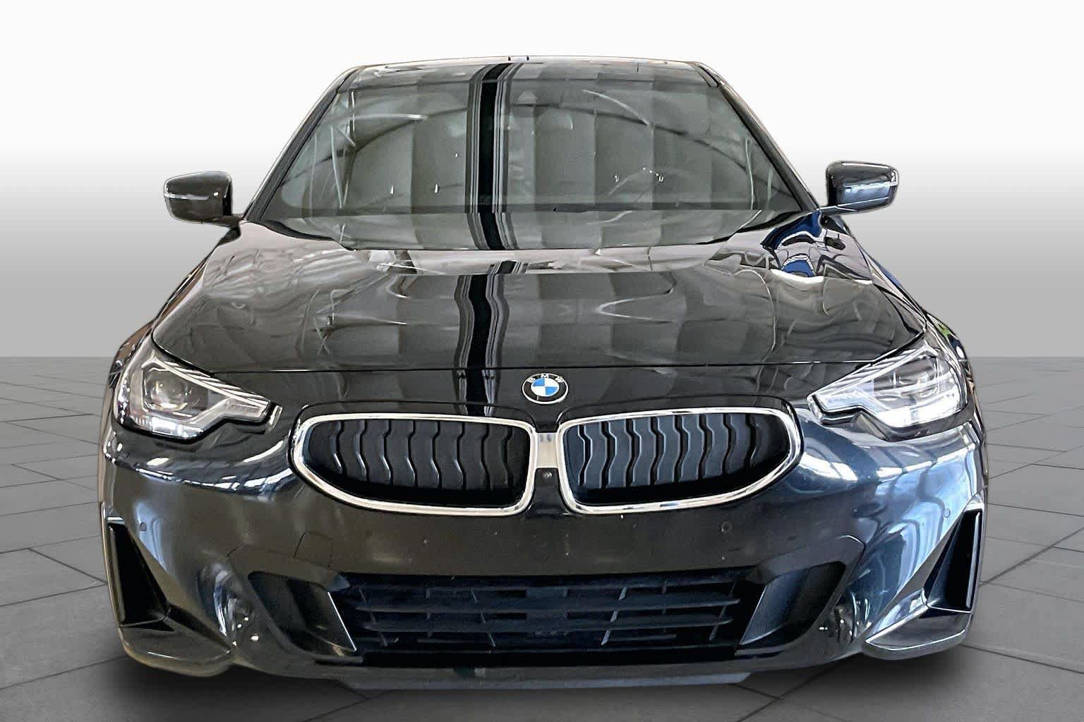 Used 2024 BMW 230i Coupe w/ Premium Package RWD image 3
