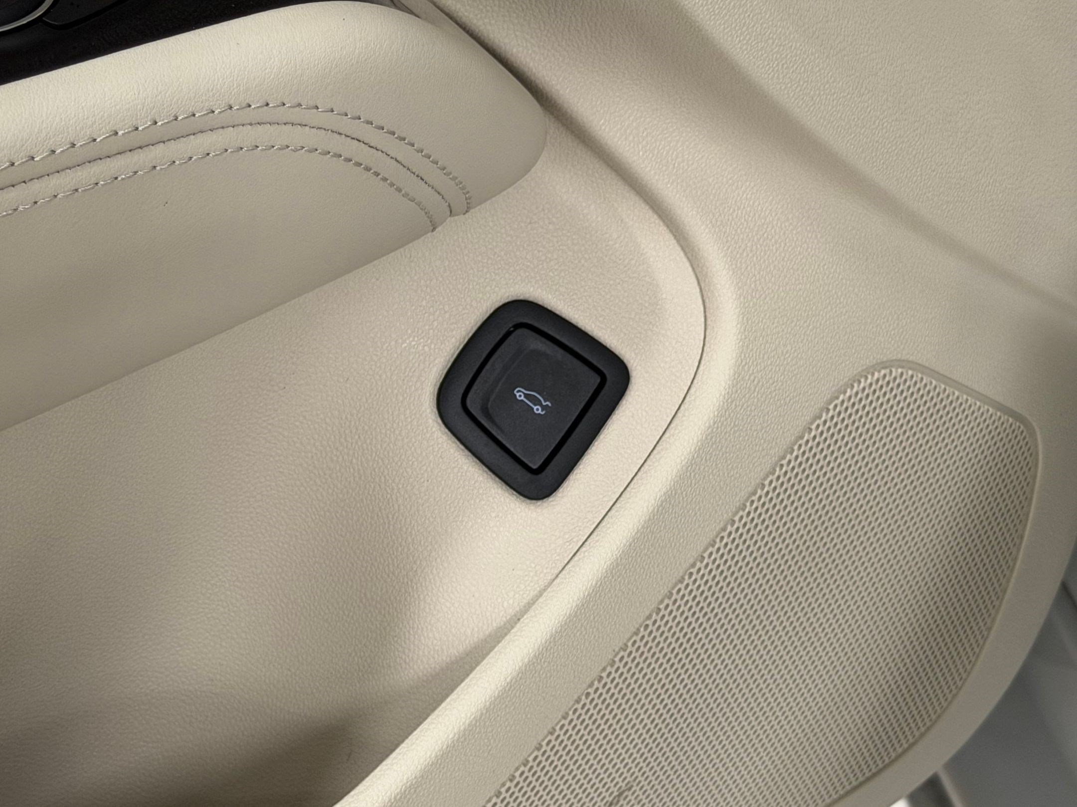 Certified 2023 Cadillac CT4 Premium Luxury RWD image 29