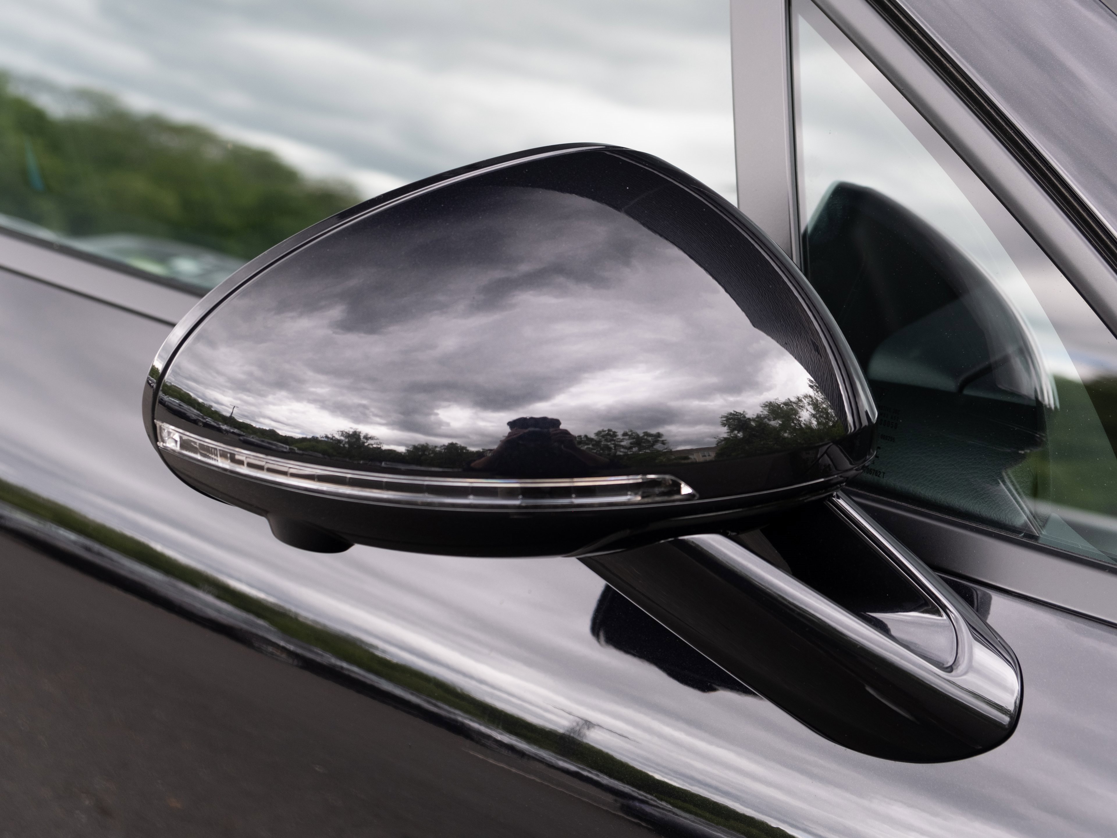 Certified 2025 Porsche Macan image 35