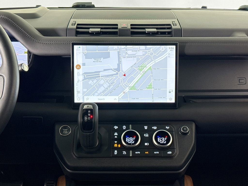 Used 2024 Land Rover Defender 110 X image 24