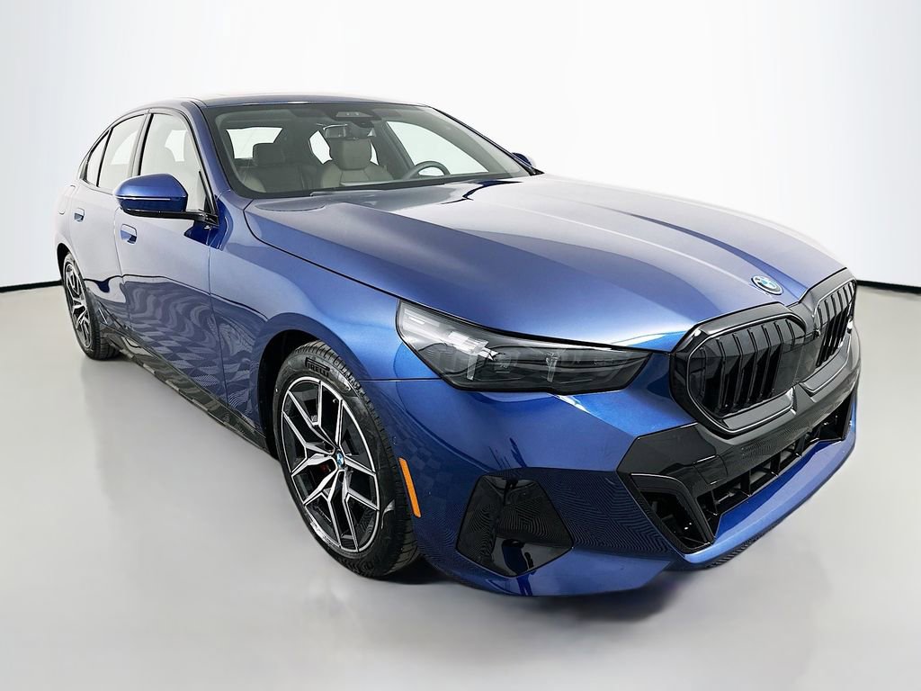 Used 2026 BMW i5 eDrive40 w/ M Sport Package image 3