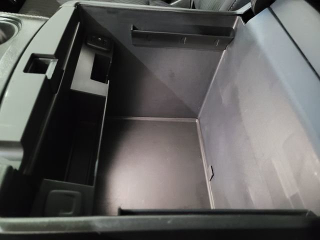 Used 2016 GMC Yukon SLE w/ HD Trailering Package image 39