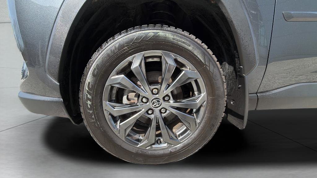 Used 2022 Toyota RAV4 Limited AWD/4WD image 28