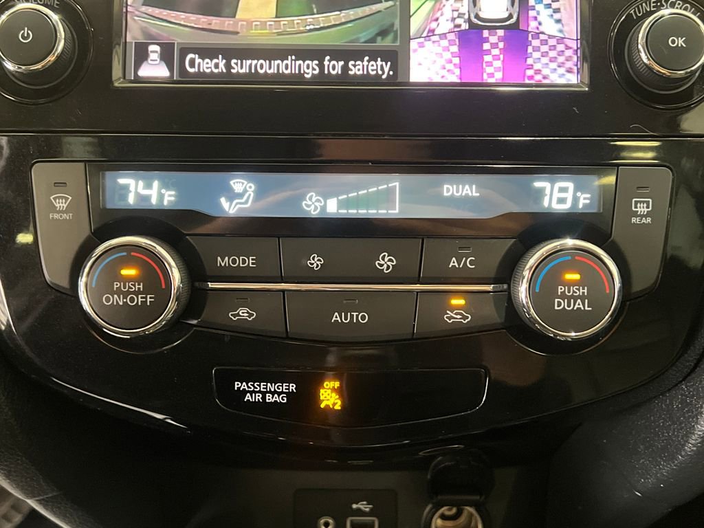 Used 2020 Nissan Rogue SL AWD/4WD image 29