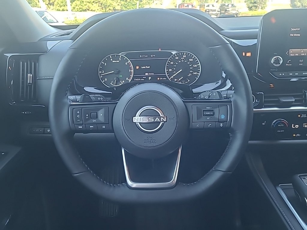 Used 2023 Nissan Pathfinder SV AWD/4WD image 15