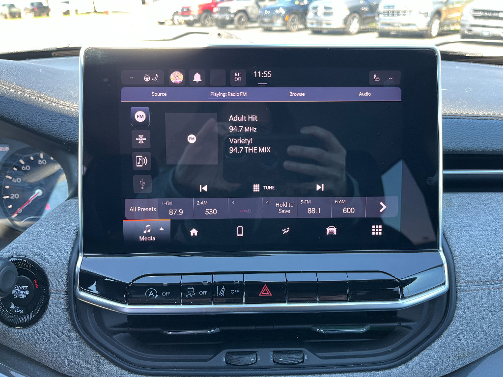 Used 2022 Jeep Compass Latitude image 27