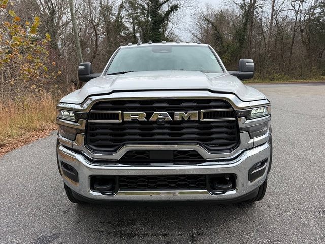 New 2026 RAM 5500 Tradesman AWD/4WD image 3