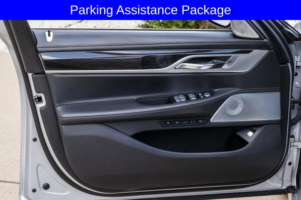 Used 2019 BMW 750i w/ Executive Package RWD image 11