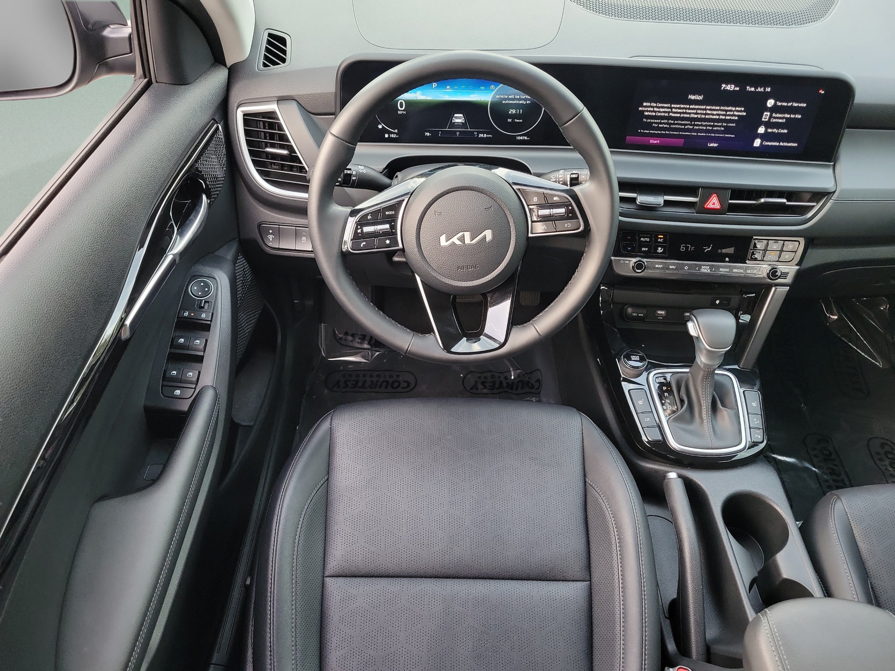 Certified 2025 Kia Seltos EX w/ EX Sunroof Package FWD image 9